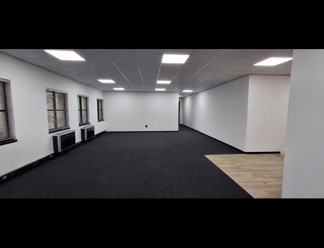 BUSINESS PROPERTY TO RENT IN BRYANSTON